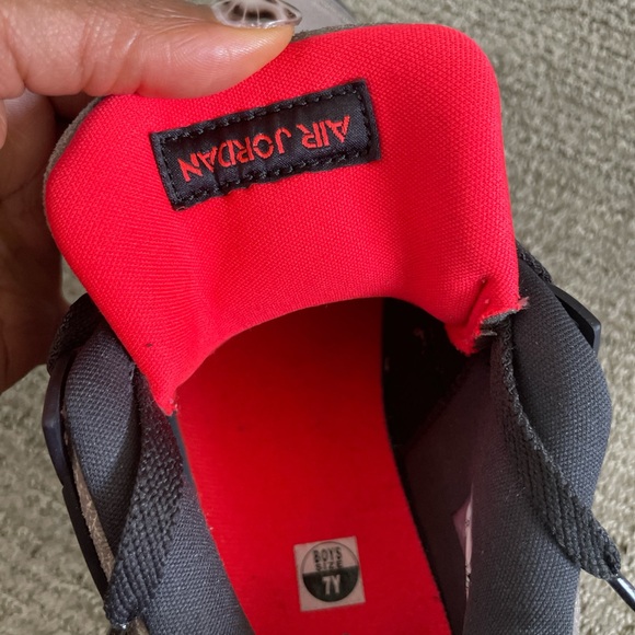 Air Jordan 4 Retro 'Taupe Haze' 2021 - Picture 7 of 9